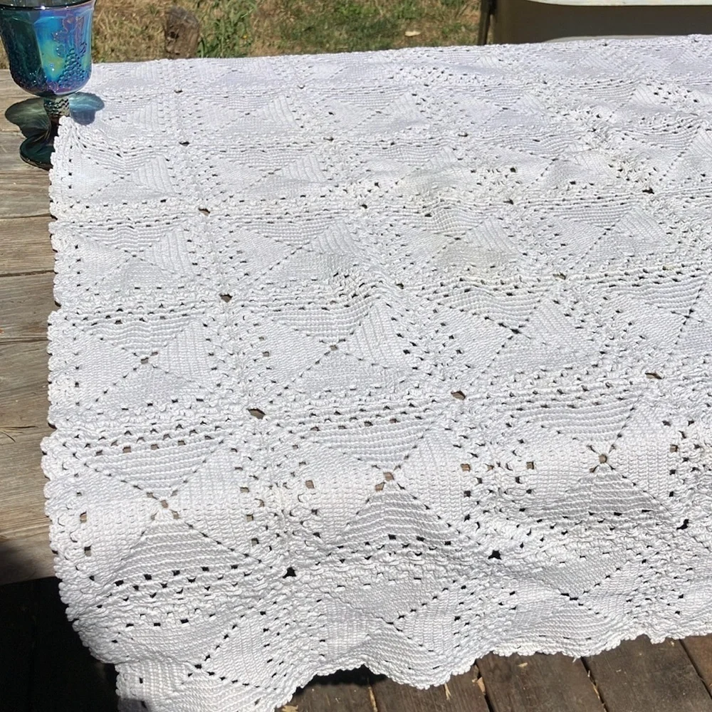White Crochet heavy rectangular Tablecloth 37 x 44” vintage